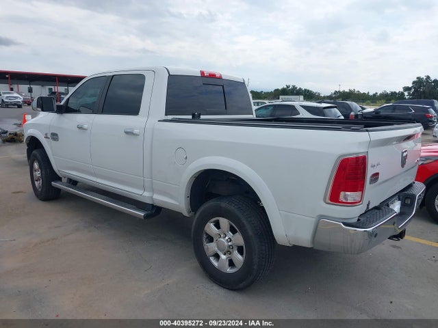 RAM 2500 Longhorn 2015 3C6UR5GL1FG710864 Image 3
