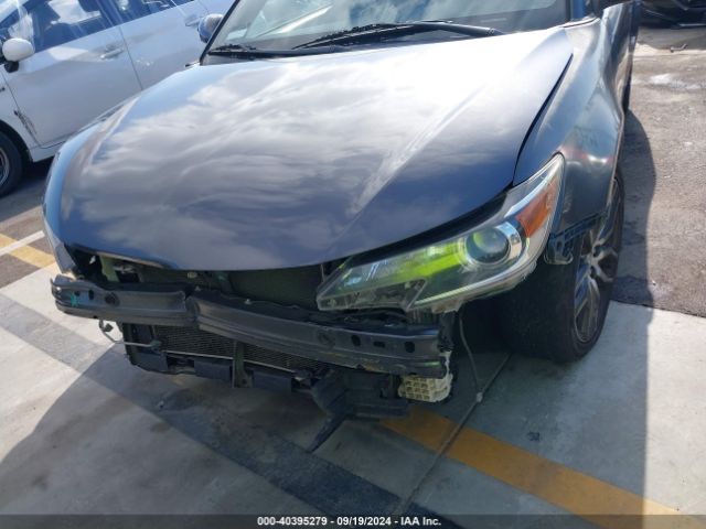 JTKJF5C73FJ002555 Scion TC
