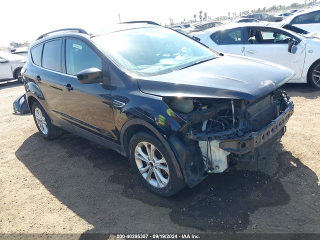 Ford ESCAPE SE 2018 1FMCU0GD2JUA43366 Image 1