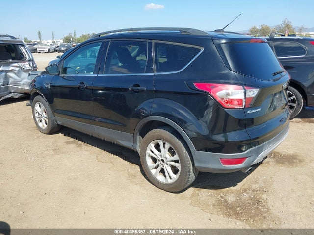 Ford ESCAPE SE 2018 1FMCU0GD2JUA43366 Image 3