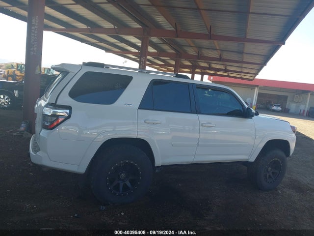 Toyota 4RUNNER SR5 2023 JTEEU5JR1P5278273 Image 12