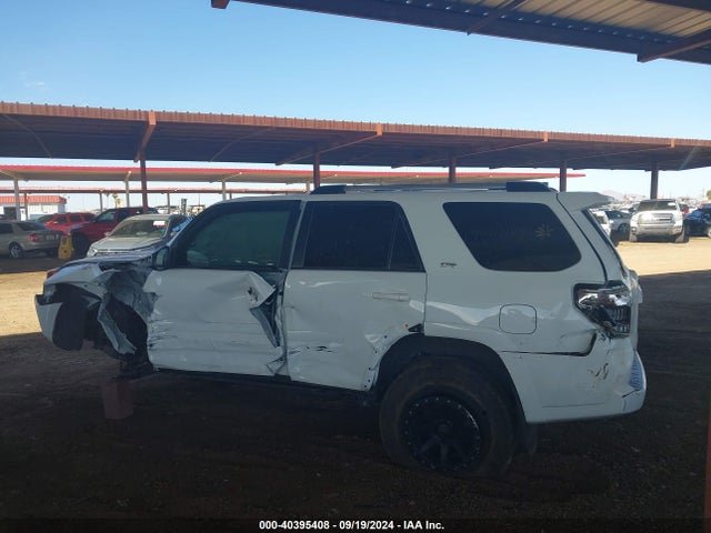 Toyota 4RUNNER SR5 2023 JTEEU5JR1P5278273 Image 13
