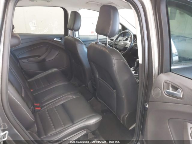 1FMCU9J90JUD60524 Ford Escape Titanium