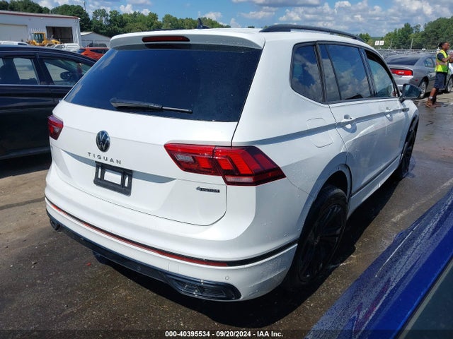 3VV8B7AX9RM014086 Volkswagen Tiguan 2.0t Se R-line Black