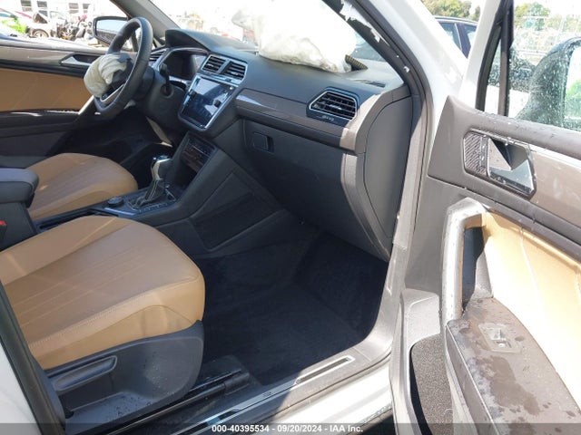 3VV8B7AX9RM014086 Volkswagen Tiguan 2.0t Se R-line Black