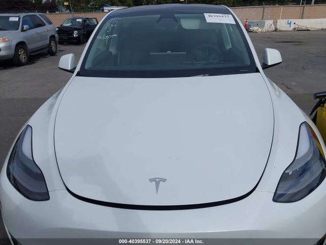 2023 TESLA MODEL Y 7SAYGAEE8PF812623 Photo 9
