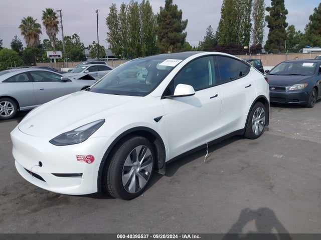 2023 TESLA MODEL Y 7SAYGAEE8PF812623 Photo 1