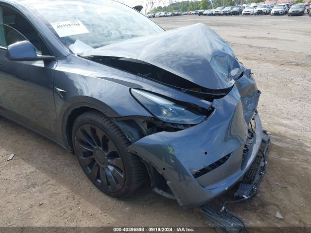 7SAYGDEF2NF549262 Tesla Model Y Performance Dual Motor All-wheel Drive