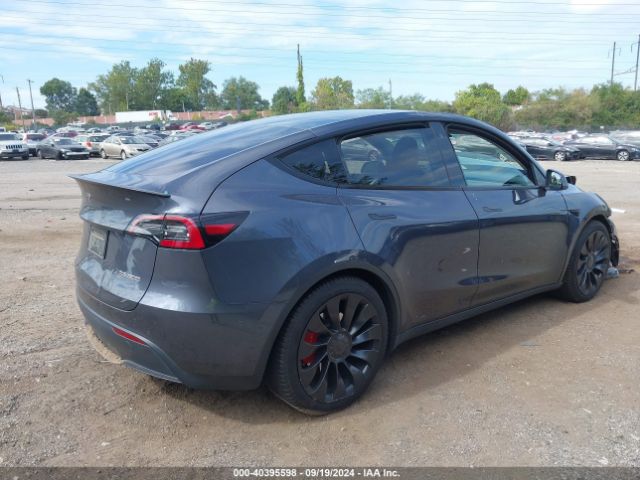 7SAYGDEF2NF549262 Tesla Model Y Performance Dual Motor All-wheel Drive