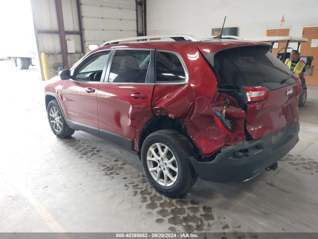 1C4PJMCS1HW530633 Jeep Cherokee Latitude 4x4