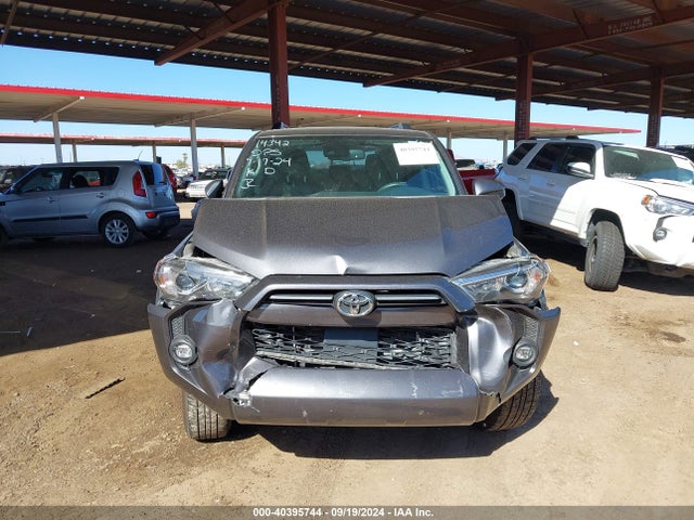 Toyota 4RUNNER SR5 2022 JTEEU5JR8N5259359 Image 12