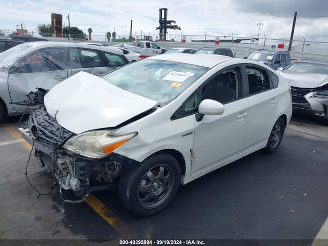 Toyota Prius Two 2014 JTDKN3DU7E0356607 Image 2