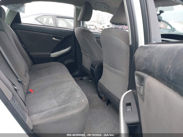 Toyota Prius Two 2014 JTDKN3DU7E0356607 Image 8