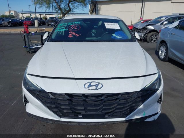 5NPLS4AG2NH068188 Hyundai ELANTRA SEL