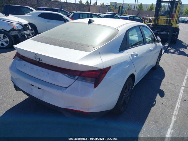 5NPLS4AG2NH068188 Hyundai ELANTRA SEL