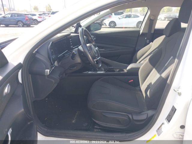 5NPLS4AG2NH068188 Hyundai ELANTRA SEL