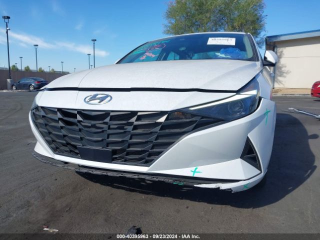 5NPLS4AG2NH068188 Hyundai ELANTRA SEL