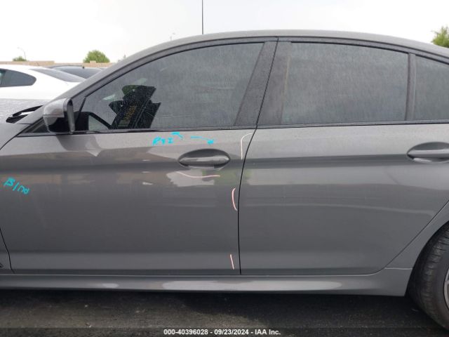WBA13AG09MCF53628 BMW 530e