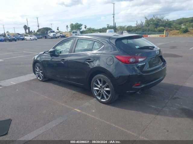 3MZBN1L30JM223415 Mazda Mazda3 Touring