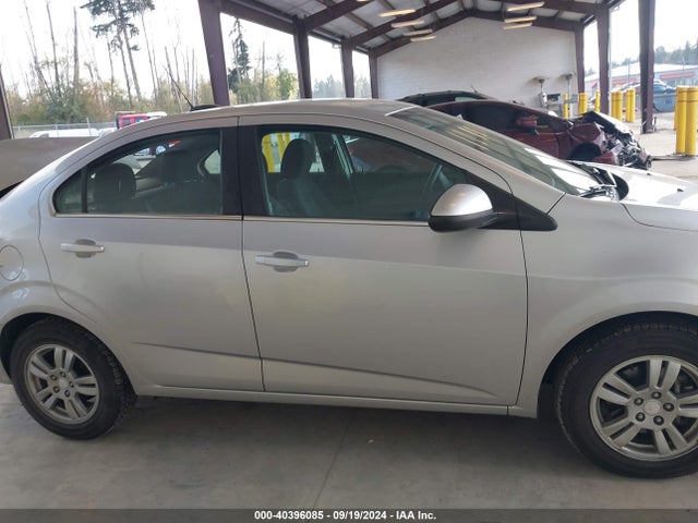 Chevrolet Sonic Lt Auto 2015 1G1JC5SB9F4166213 Image 13