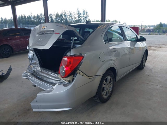 Chevrolet Sonic Lt Auto 2015 1G1JC5SB9F4166213 Image 4
