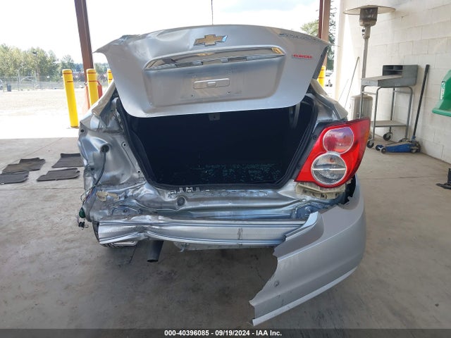 Chevrolet Sonic Lt Auto 2015 1G1JC5SB9F4166213 Image 6