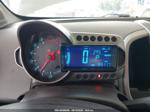 Chevrolet Sonic Lt Auto 2015 1G1JC5SB9F4166213 Image 7