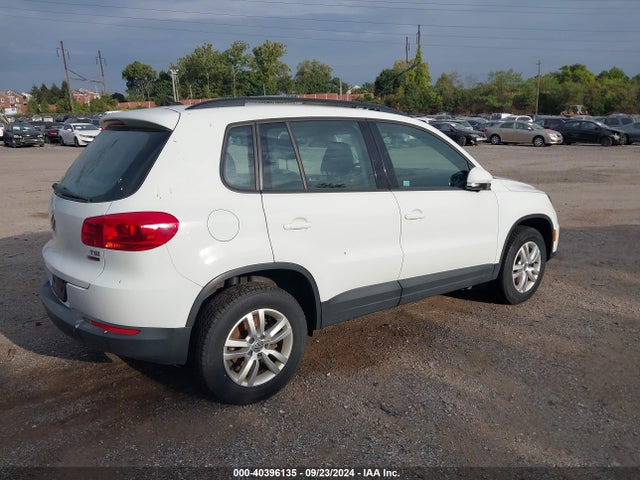 WVGBV7AX3HK025128 Volkswagen Tiguan 2.0t/s