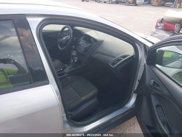 Ford FOCUS S 2017 1FADP3E27HL212726 Image 5