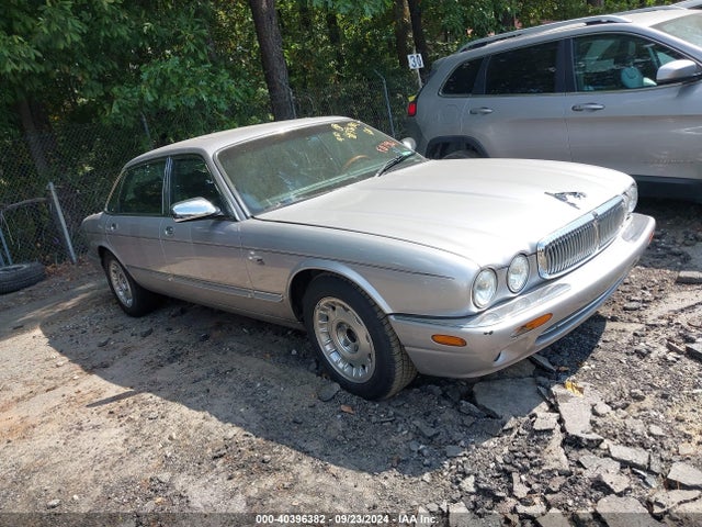2000 JAGUAR XJ8 SAJDA24C7YLF07961 Photo 0