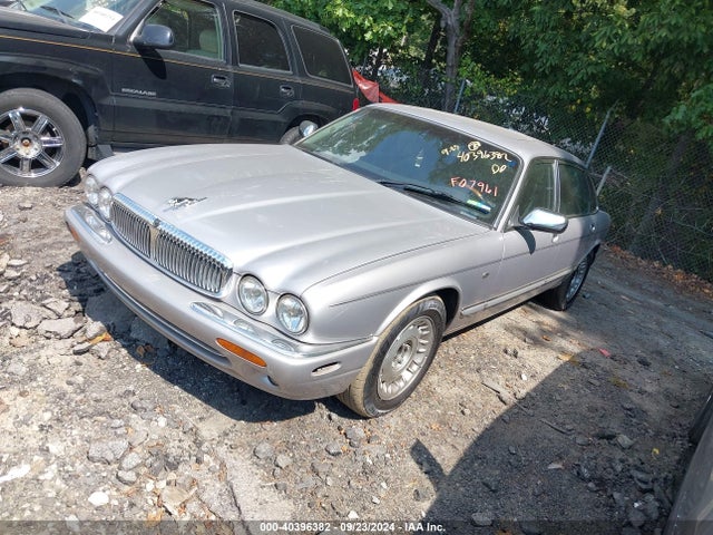 2000 JAGUAR XJ8 SAJDA24C7YLF07961 Photo 1