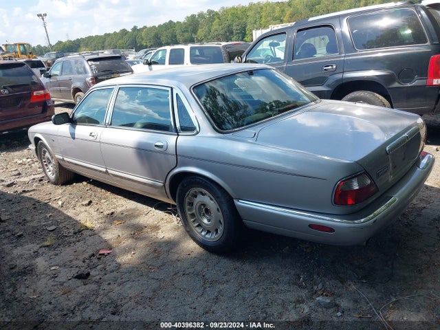 2000 JAGUAR XJ8 SAJDA24C7YLF07961 Photo 2
