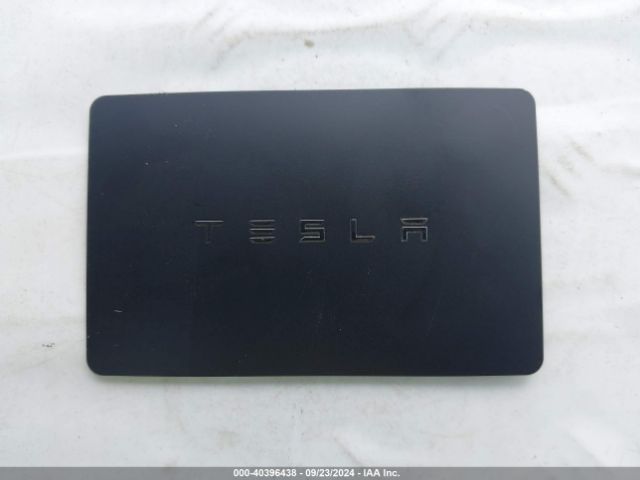 5YJ3E1EB3KF433122 Tesla Model 3 Long Range/performance