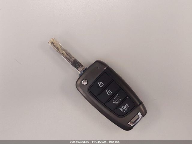 KM8K12AA1KU214530 Hyundai Kona Se