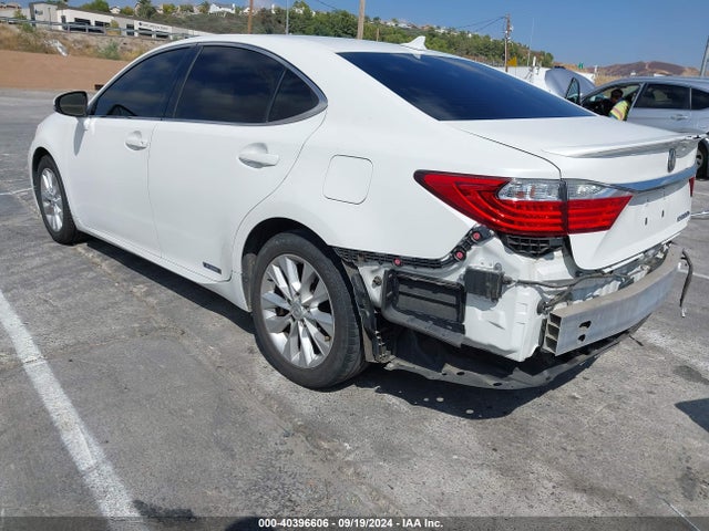 JTHBW1GG1E2058824 Lexus ES 300H