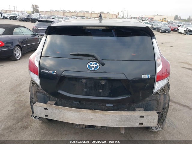 Toyota Prius C Two 2015 JTDKDTB34F1579678 Image 17