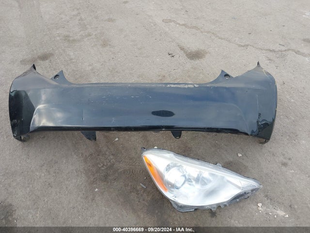 Toyota Prius C Two 2015 JTDKDTB34F1579678 Image 12