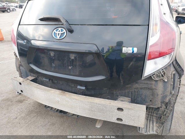Toyota Prius C Two 2015 JTDKDTB34F1579678 Image 6
