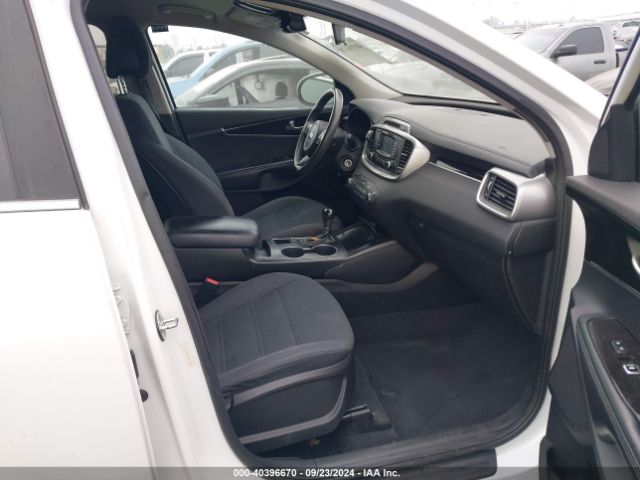 5XYPG4A51GG107848 KIA Sorento 3.3l Lx