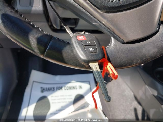 JTMWFREV6HJ714254 Toyota Rav4 Xle