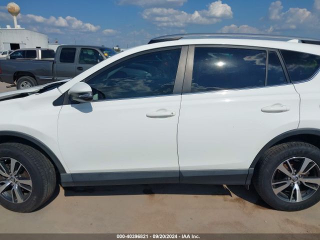 JTMWFREV6HJ714254 Toyota Rav4 Xle