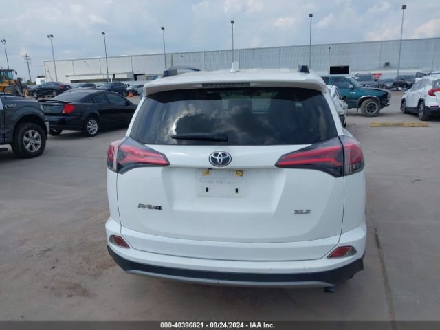 JTMWFREV6HJ714254 Toyota Rav4 Xle