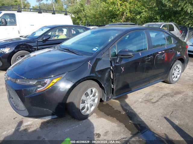 Toyota COROLLA LE 2022 5YFEPMAE4NP289755 Image 2