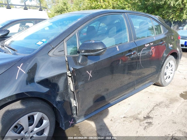 Toyota COROLLA LE 2022 5YFEPMAE4NP289755 Image 6