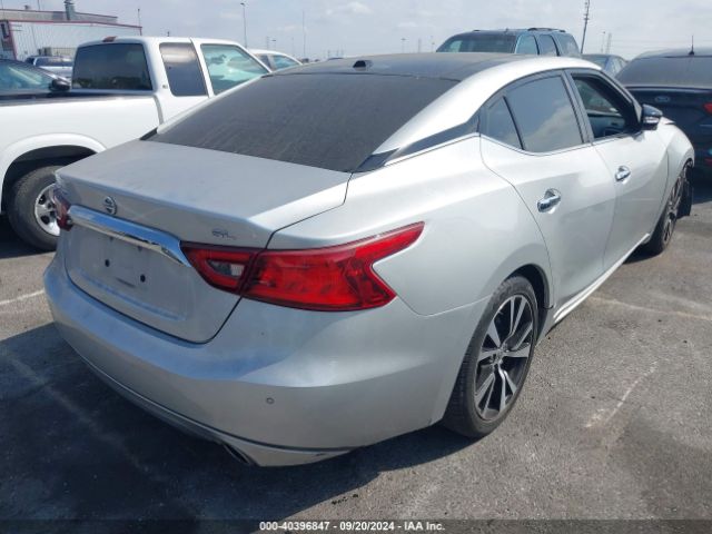 1N4AA6AP0JC387395 Nissan Maxima 3.5 Sl