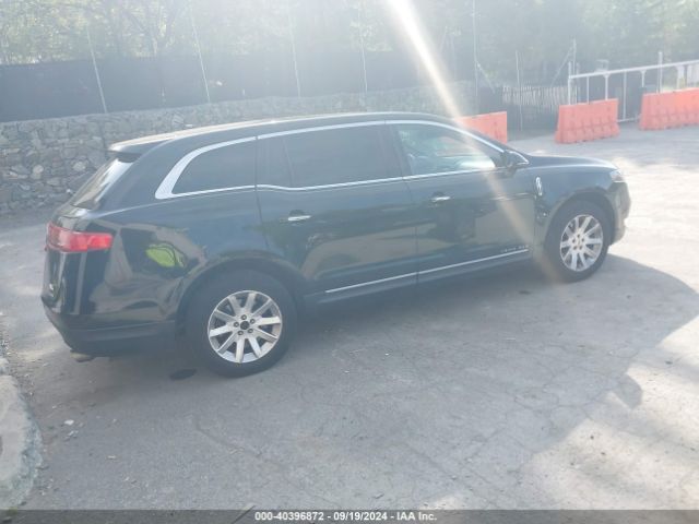 2LMHJ5NK1FBL03335 Lincoln Mkt Livery