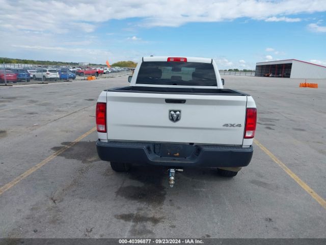1C6RR7FT5HS705309 RAM 1500 Tradesman Quad Cab 4x4 6'4 Box