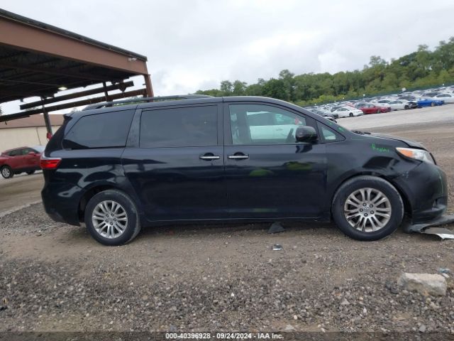 5TDYK3DC4FS614557 Toyota Sienna Xle 8 Passenger