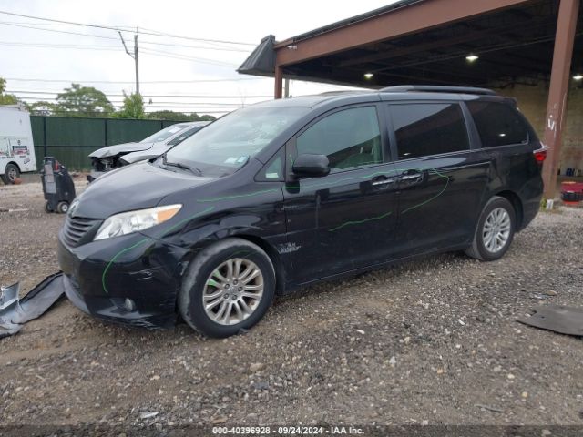 5TDYK3DC4FS614557 Toyota Sienna Xle 8 Passenger