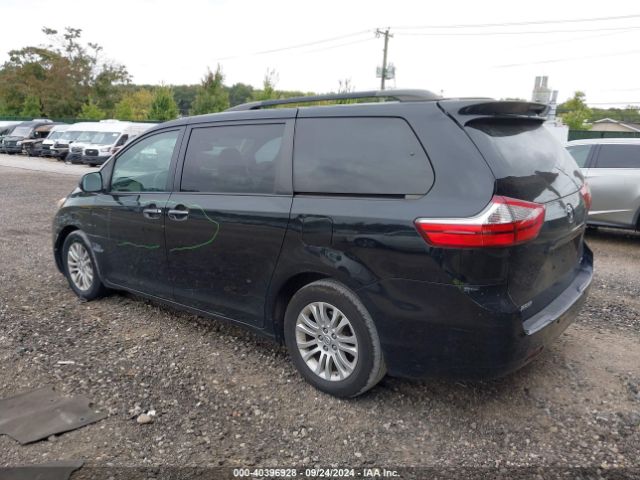 5TDYK3DC4FS614557 Toyota Sienna Xle 8 Passenger